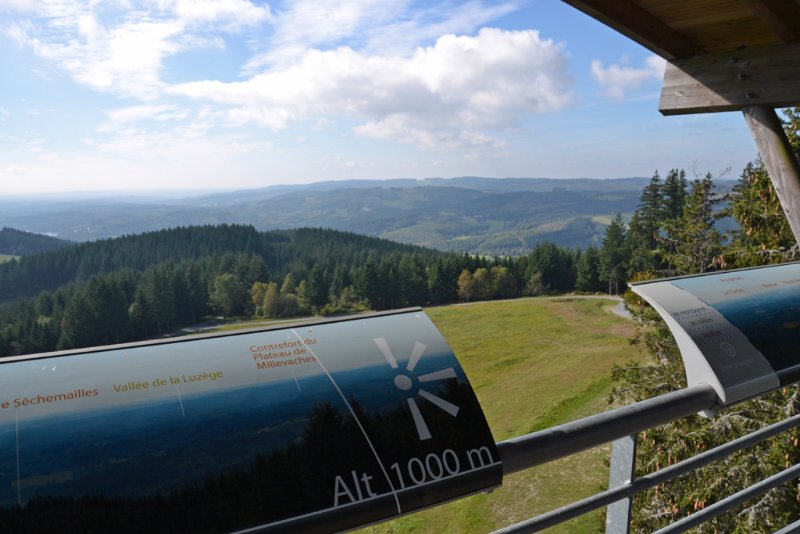 TOUR_PANORAMIQUE_MONT_BESSOU_4.jpg