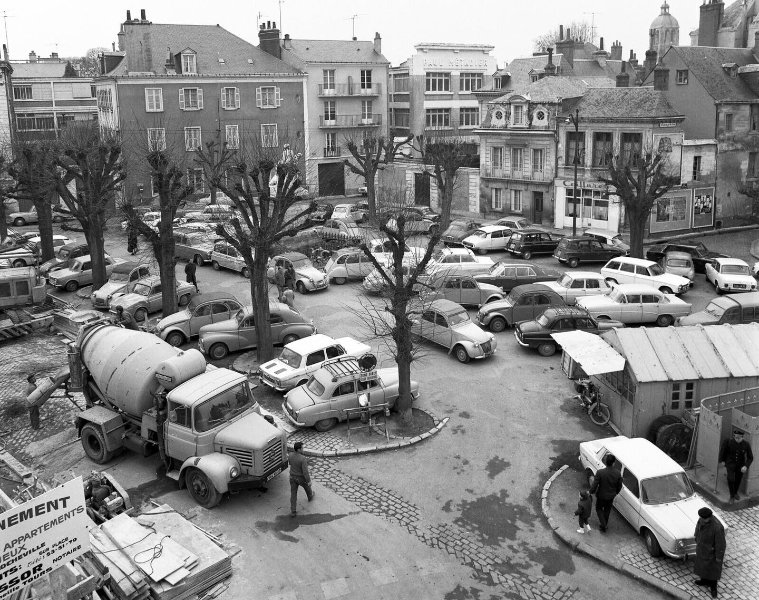 Place du ChardonnetTours.jpg