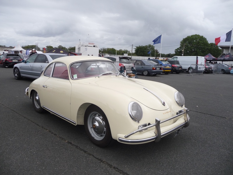 Porsche 1600.JPG