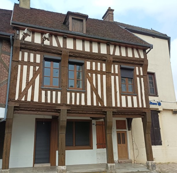 Valjoly(2).jpg
