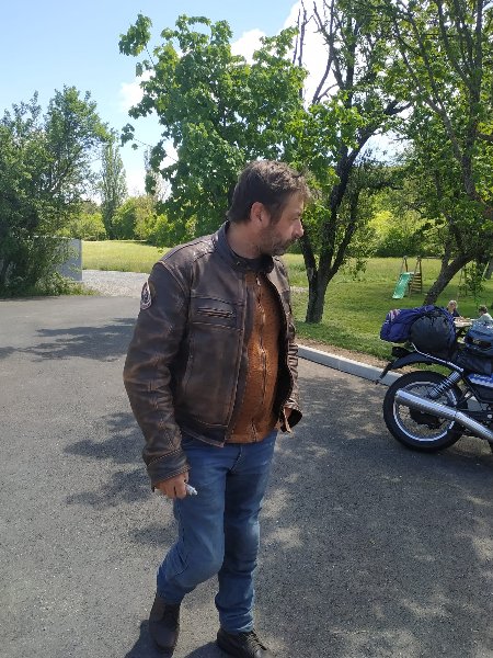 002 On the road.jpg