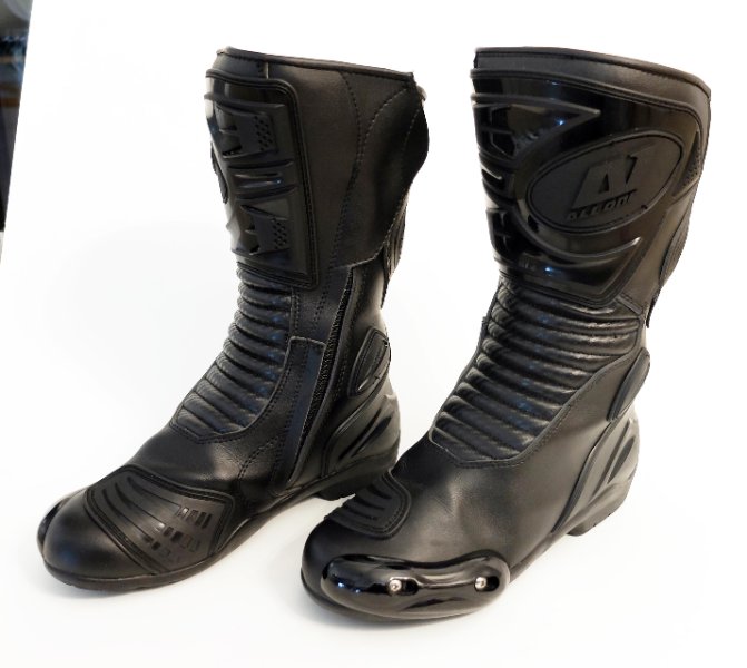 bottes_2r.jpg