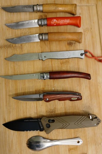 Couteaux pliants.jpg