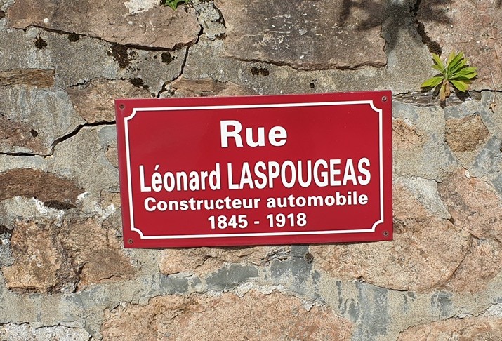 Il méritait bien d'avoir une rue à son nom.jpg