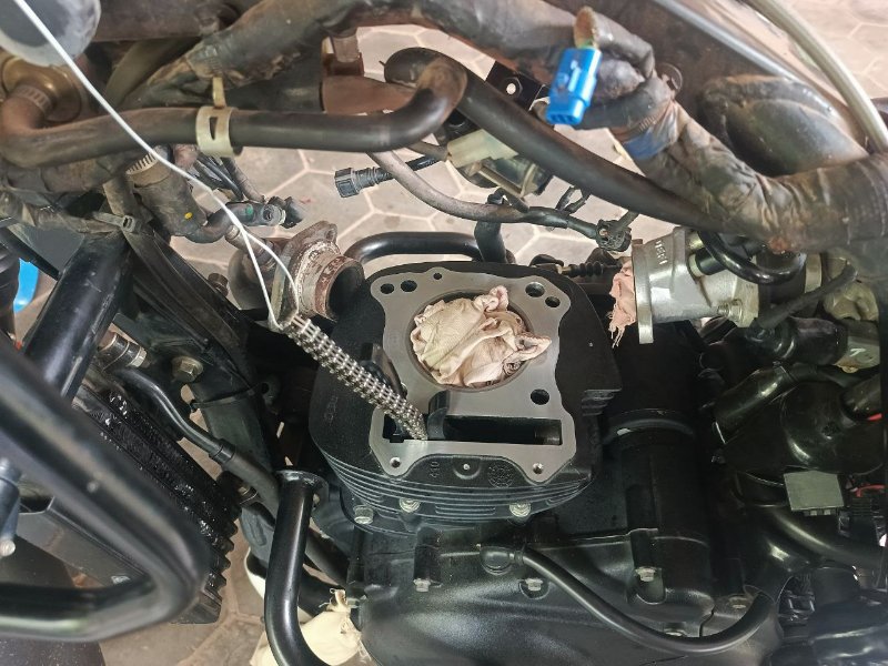 haut moteur vue.jpg