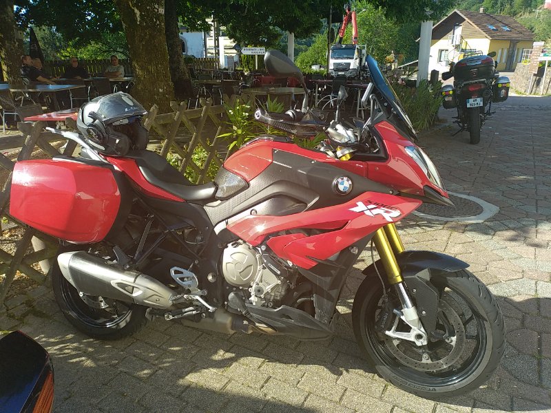 VO25 02.jpg