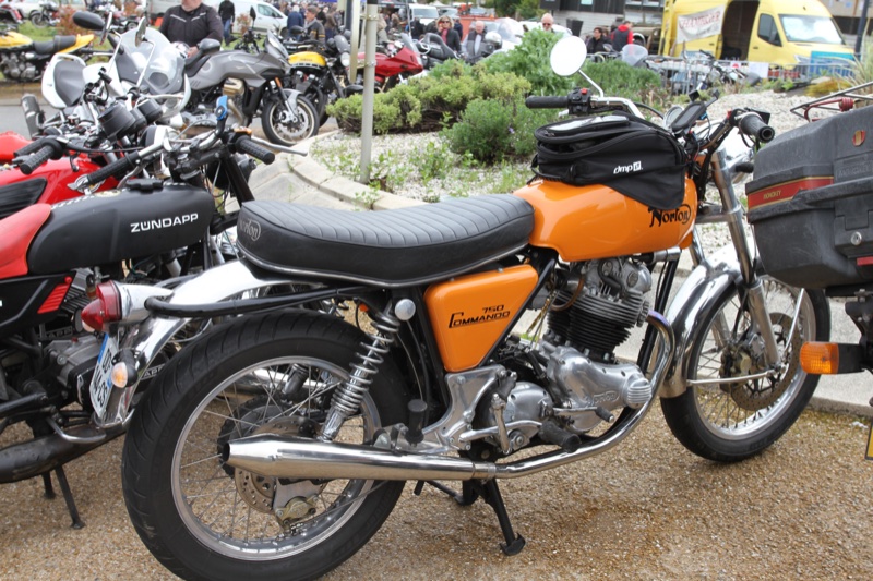 Commando 750.JPG