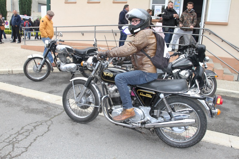 Commando 850.JPG